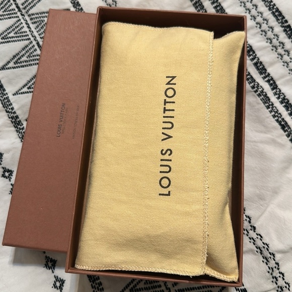 Louis Vuitton Mini Pochette Azur - Picture 11 of 14